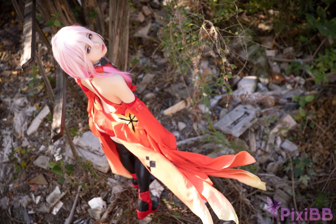 Cosplayer G44 wont get hurt pray PixiBB.COM 002