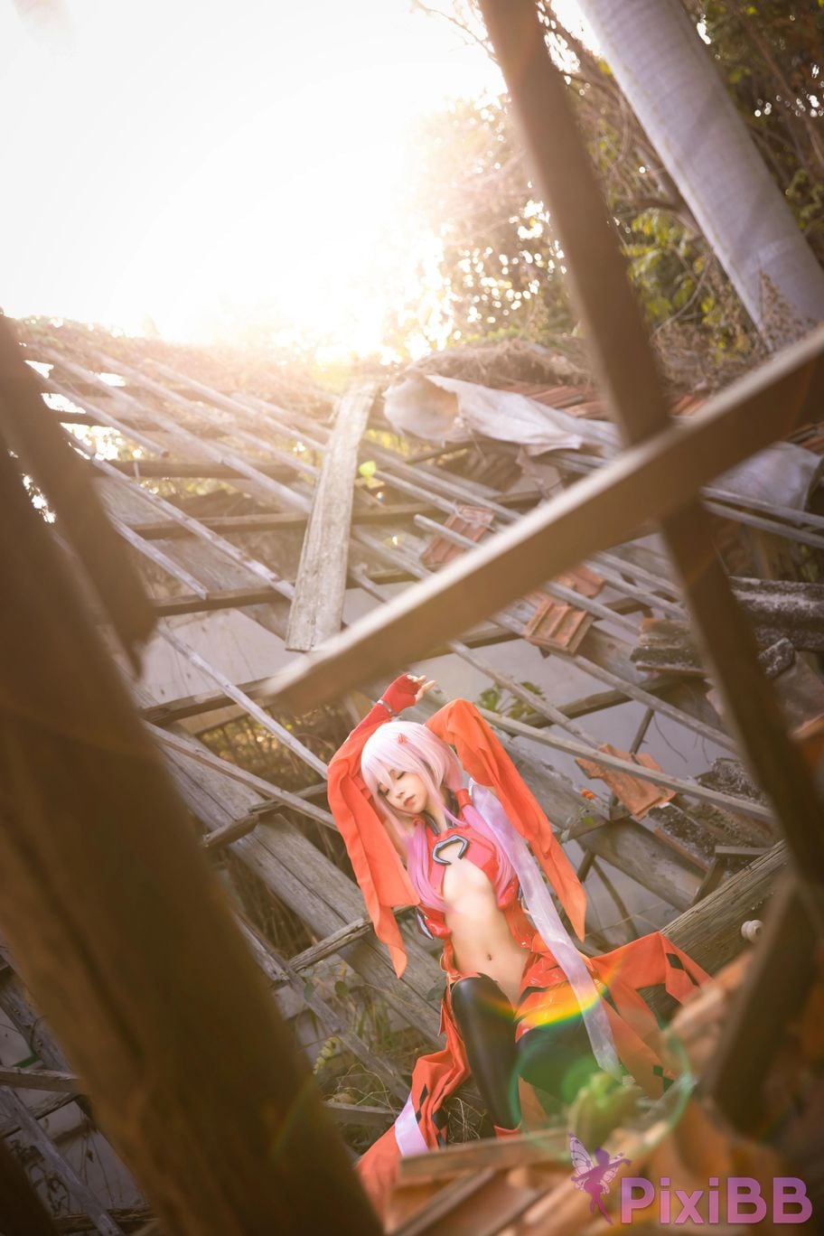 Cosplayer G44 wont get hurt pray PixiBB.COM 007