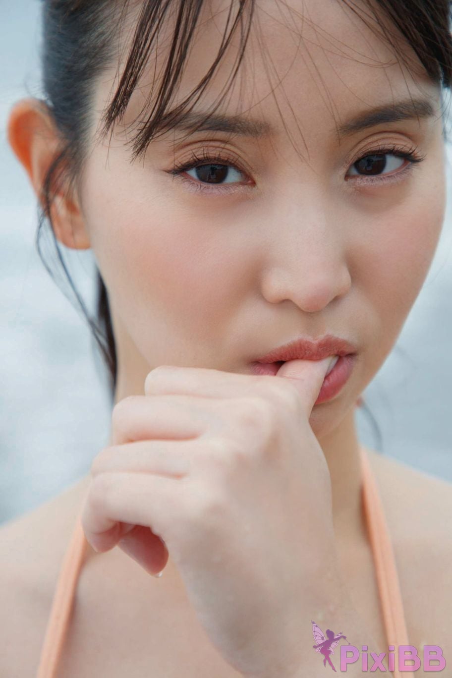 Japanese Idol Nagao Mariya FRIDAY digital photo book on the beach in winter Alone with you vol.1 PixiBB.COM 032