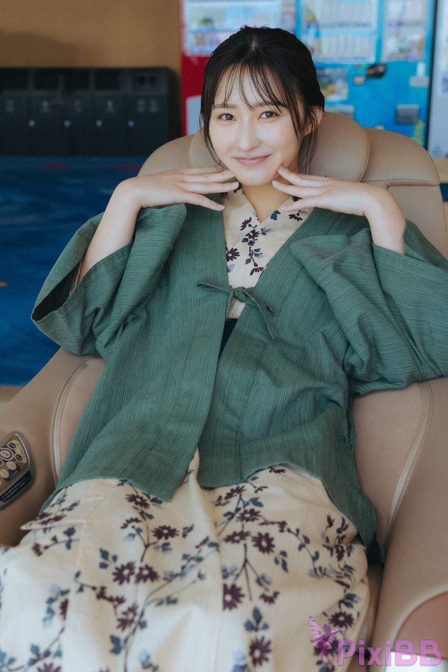 Japanese Idol Hinata Matsumoto FRIDAY digital photo book Bodies staring at each other Vol.1 PixiBB.COM 007