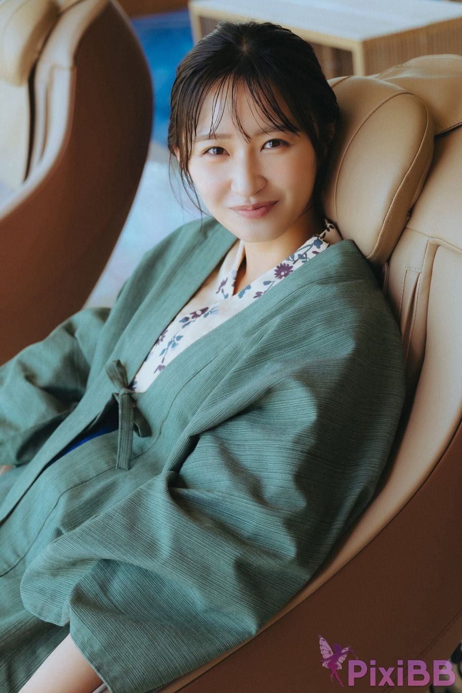 Japanese Idol Hinata Matsumoto FRIDAY digital photo book Bodies staring at each other Vol.1 PixiBB.COM 008
