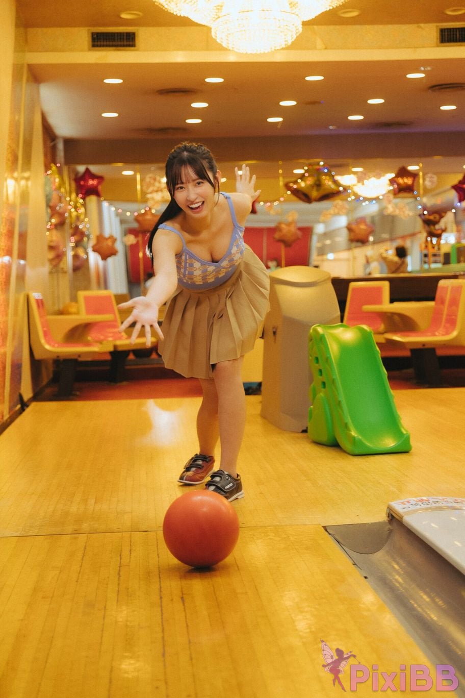 Japanese Idol Hinata Matsumoto FRIDAY digital photo book Bodies staring at each other Vol.1 PixiBB.COM 012