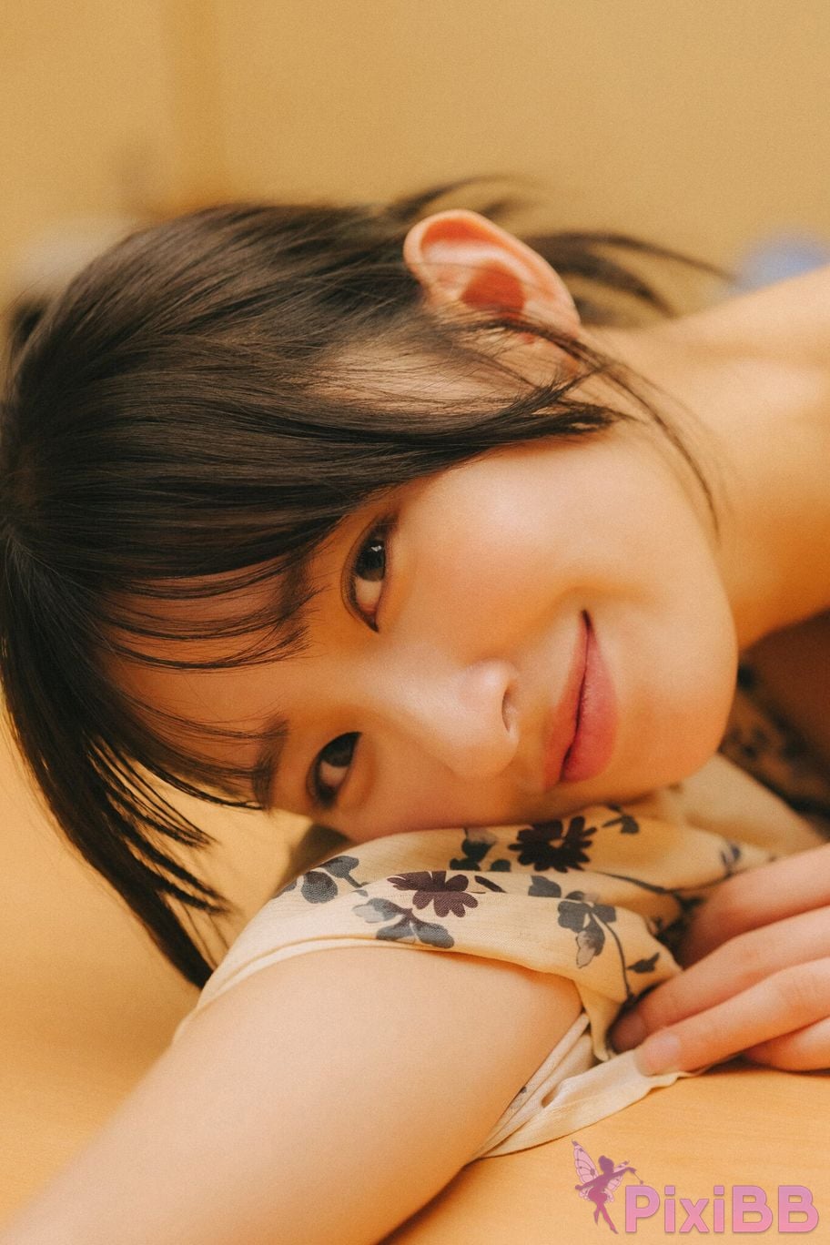 Japanese Idol Hinata Matsumoto FRIDAY digital photo book Bodies staring at each other Vol.1 PixiBB.COM 032