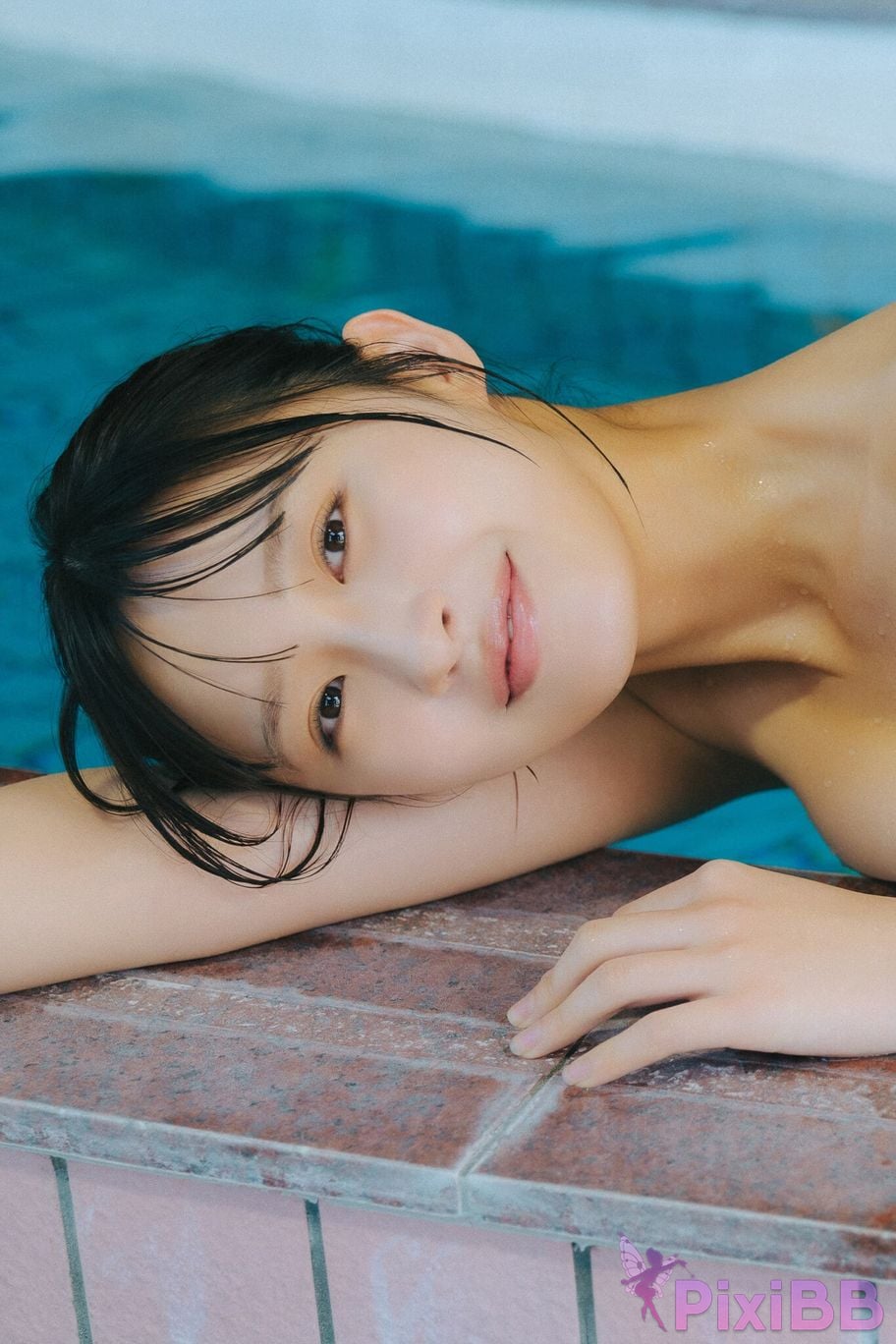 Japanese Idol Hinata Matsumoto FRIDAY digital photo book Bodies staring at each other Vol.1 PixiBB.COM 048