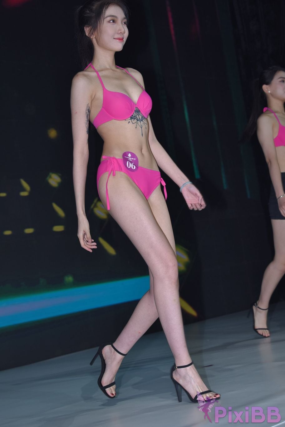 Featured Street Photography Works No.5704 swimsuit competition PixiBB.COM 004