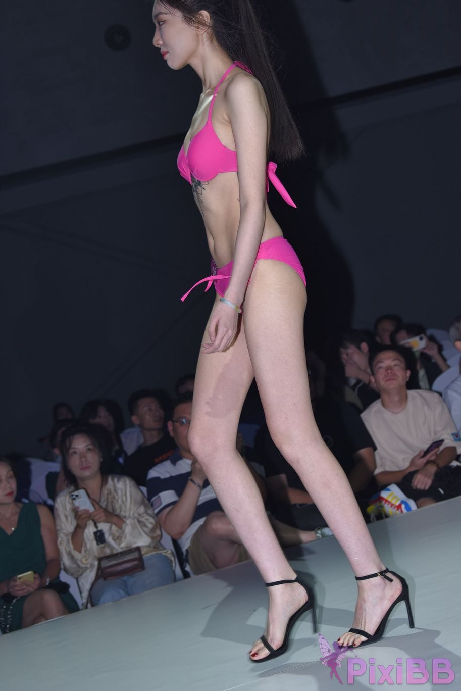 Featured Street Photography Works No.5704 swimsuit competition PixiBB.COM 025