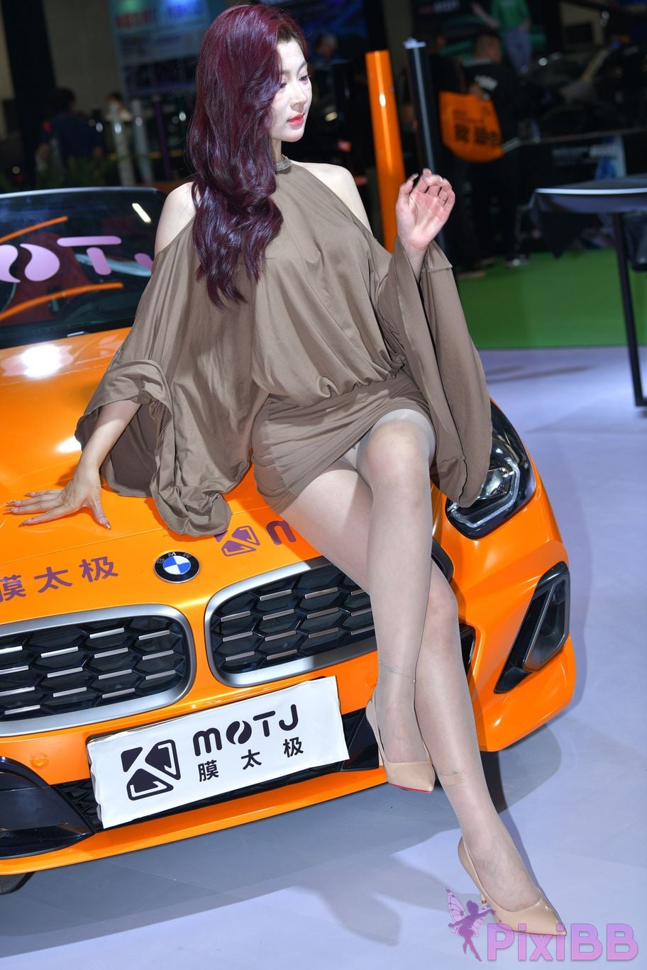 Featured Street Photography Works No.5707 Your little Qiao backless stockings PixiBB.COM 050