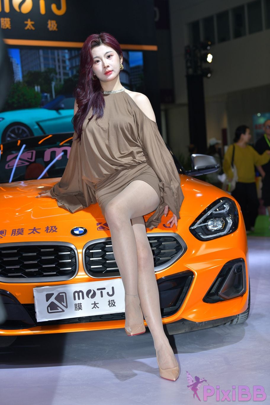 Featured Street Photography Works No.5707 Your little Qiao backless stockings PixiBB.COM 092