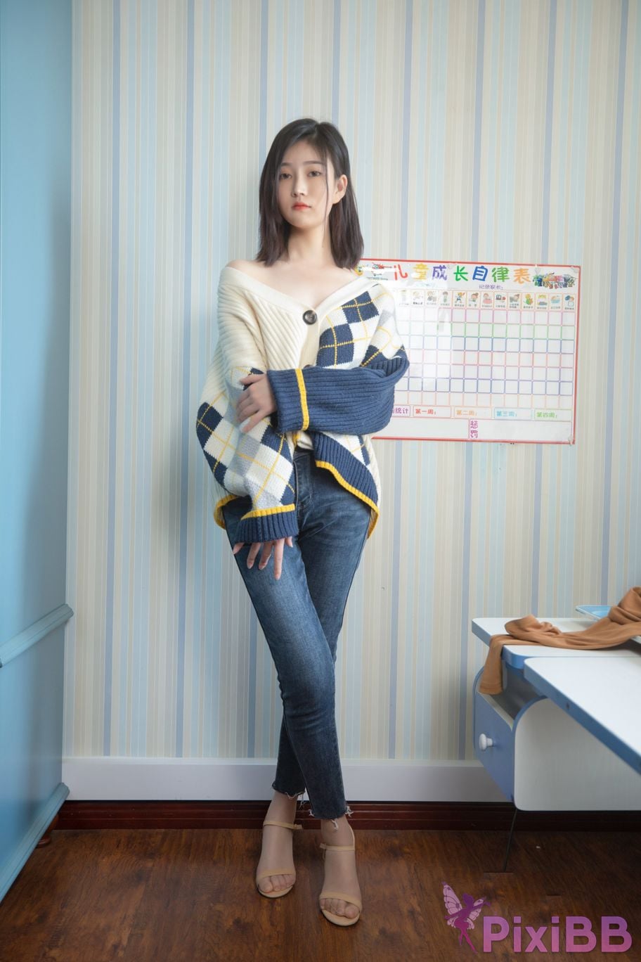 Coser Nnian PixiBB.COM 001