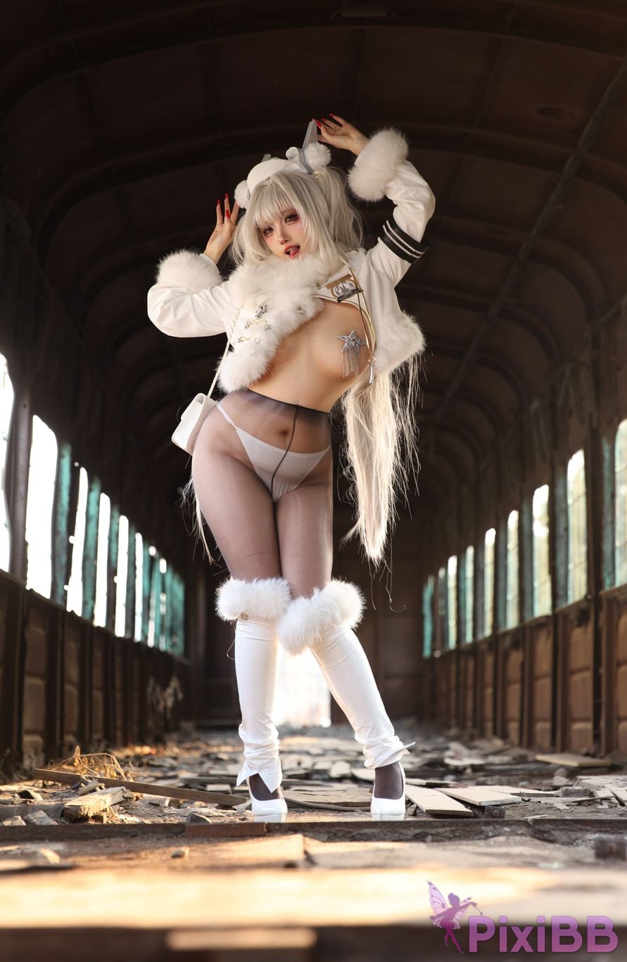 Cosplayer soso swish white rabbit train PixiBB.COM 010.JPG