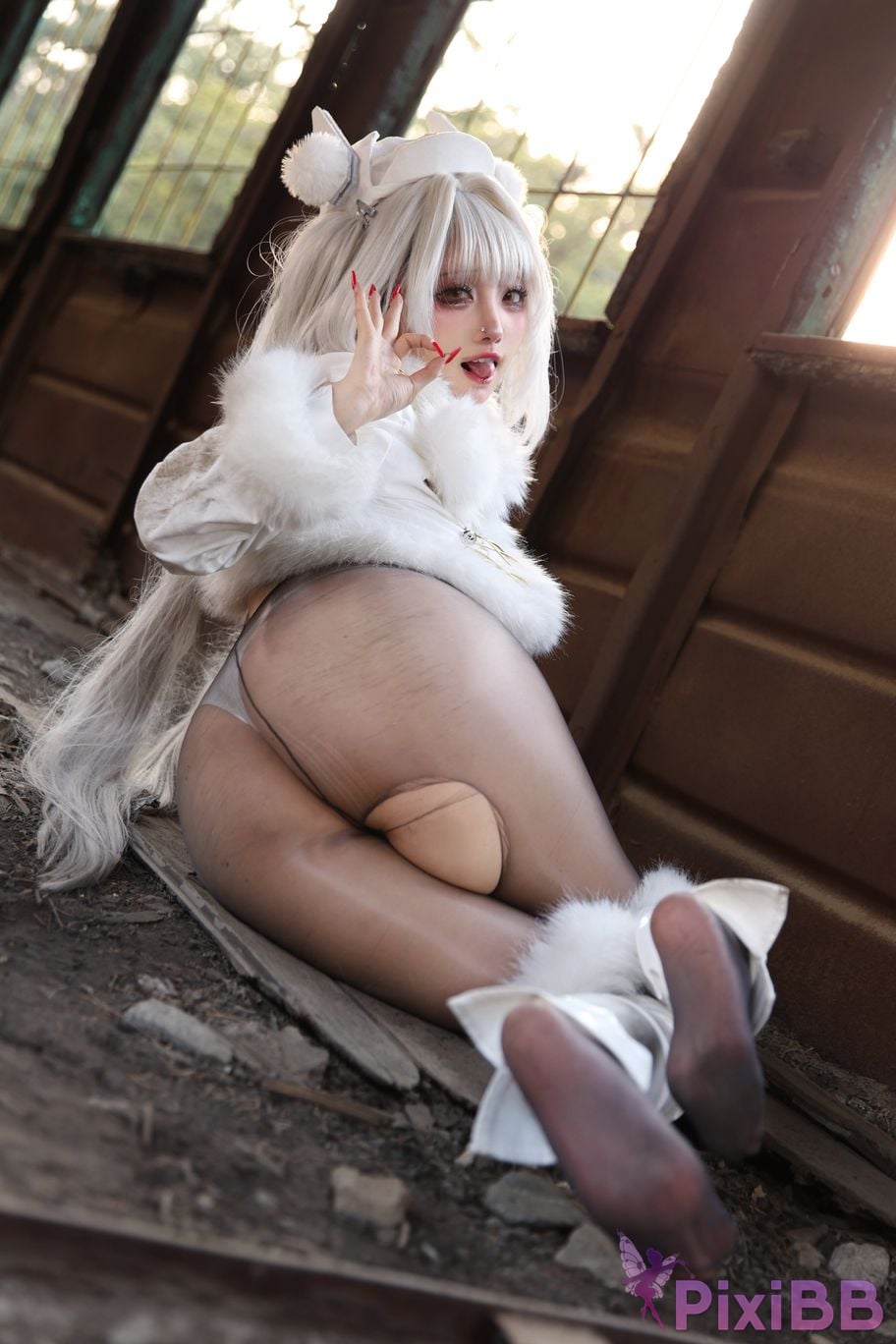 Cosplayer soso swish white rabbit train PixiBB.COM 013.JPG