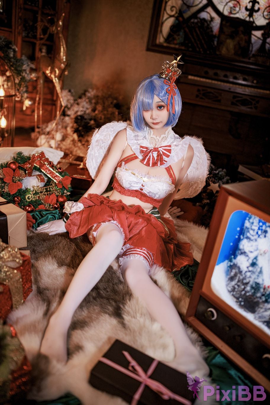 Cosplayer A Xuexue Christmas little angel Rem PixiBB.COM 014