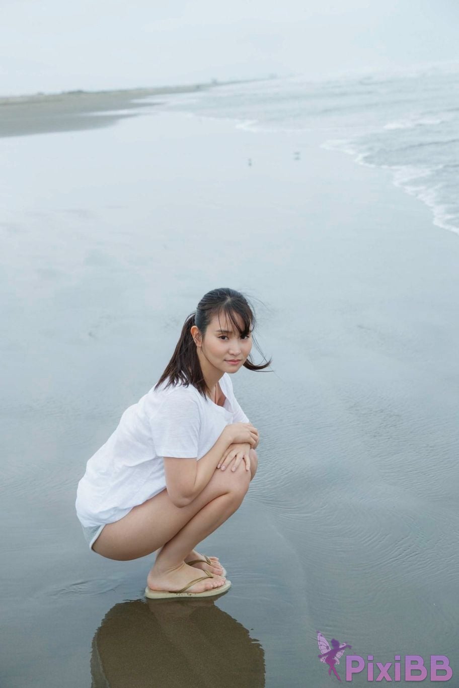 Japanese Idol Nagao Mariya FRIDAY digital photo book on the beach in winter Alone with you Vol.2 large volume 100 page PixiBB.COM 002