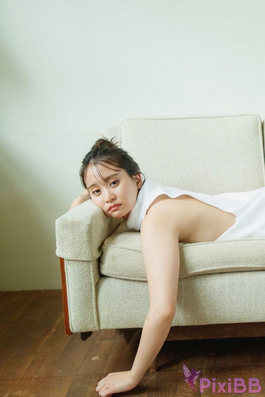 Japanese Idol Nagao Mariya FRIDAY digital photo book on the beach in winter Alone with you Vol.2 large volume 100 page PixiBB.COM 048