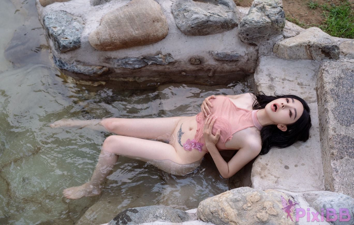 XR Uncensored Pan Jiaojiao R18 Xiuren.com Model Enchanting in the Garden PixiBB.COM 004