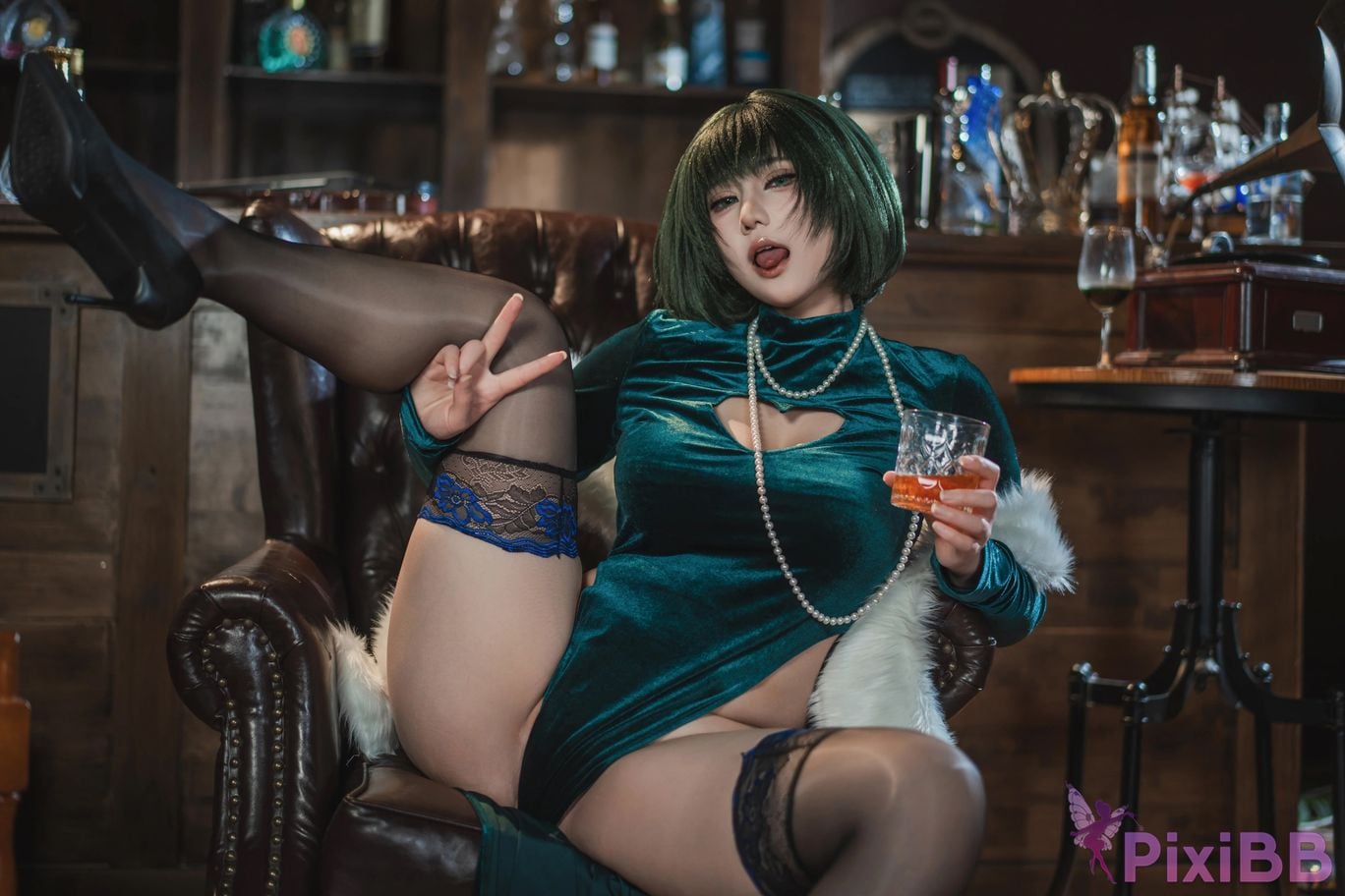 Cosplayer Xinglan is Lanlan and her name Lanmei. one punch man Hells Fubuki PixiBB.COM 002