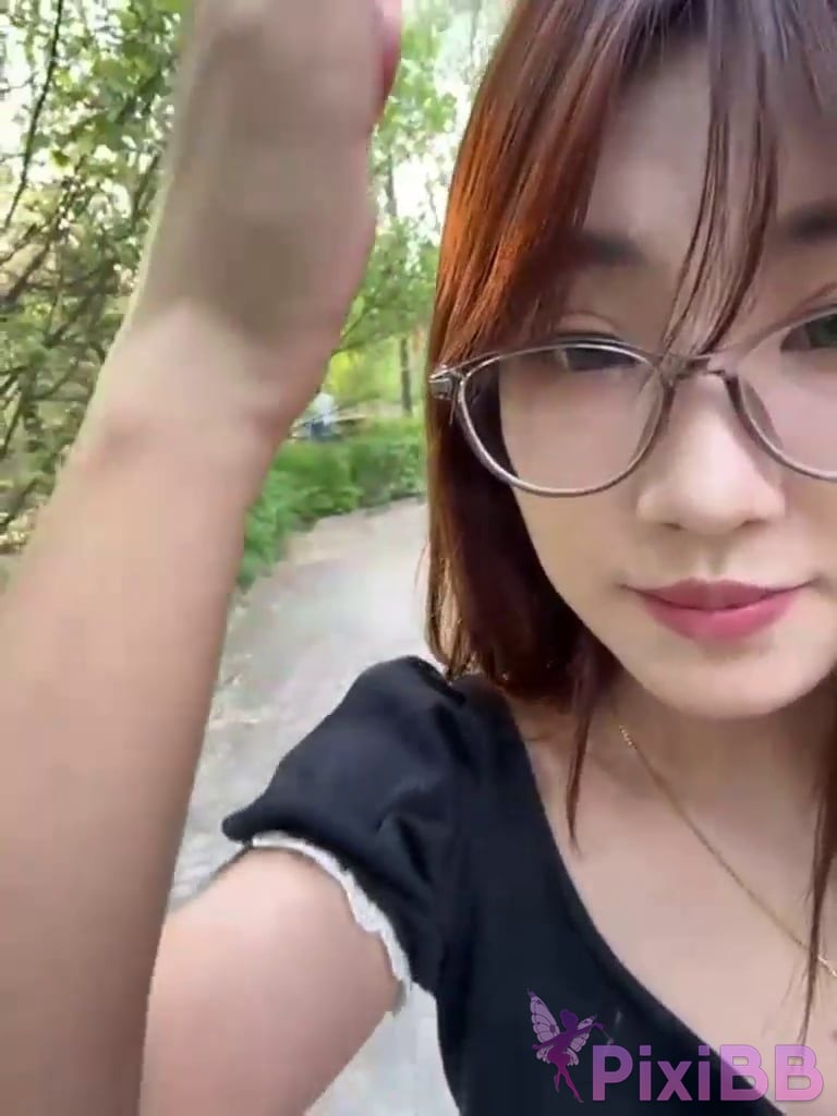 OtherXXX GG BONG1 Stripchat Park close up visible to passers by Fuck and squirt PixiBB.COM 045