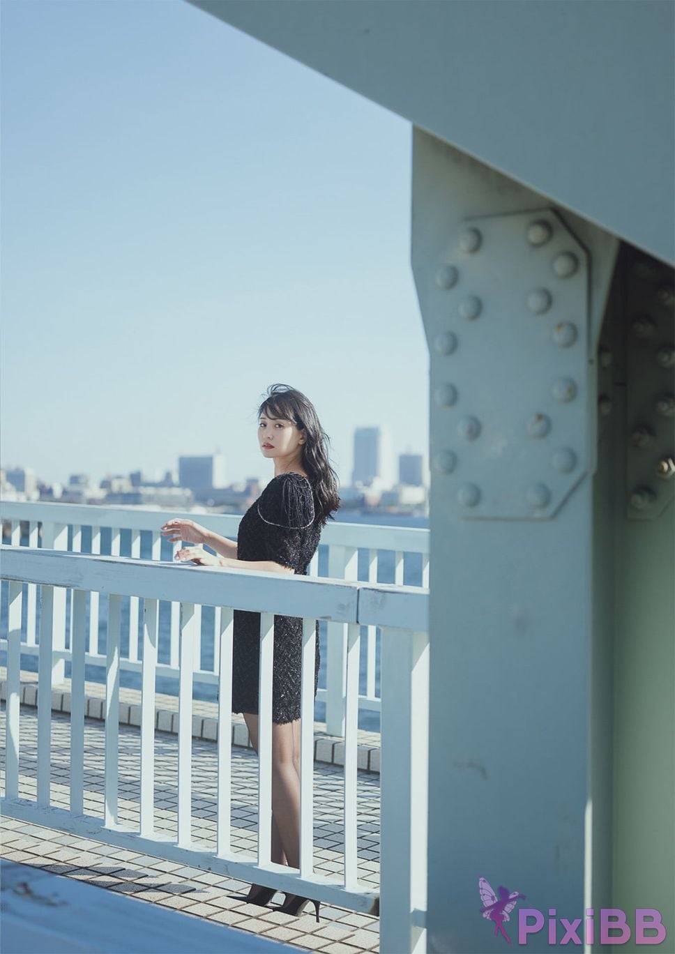 Japanese Idol Nagao Mariya twilight harbor light GIRLS graph. digital photo book PixiBB.COM 012