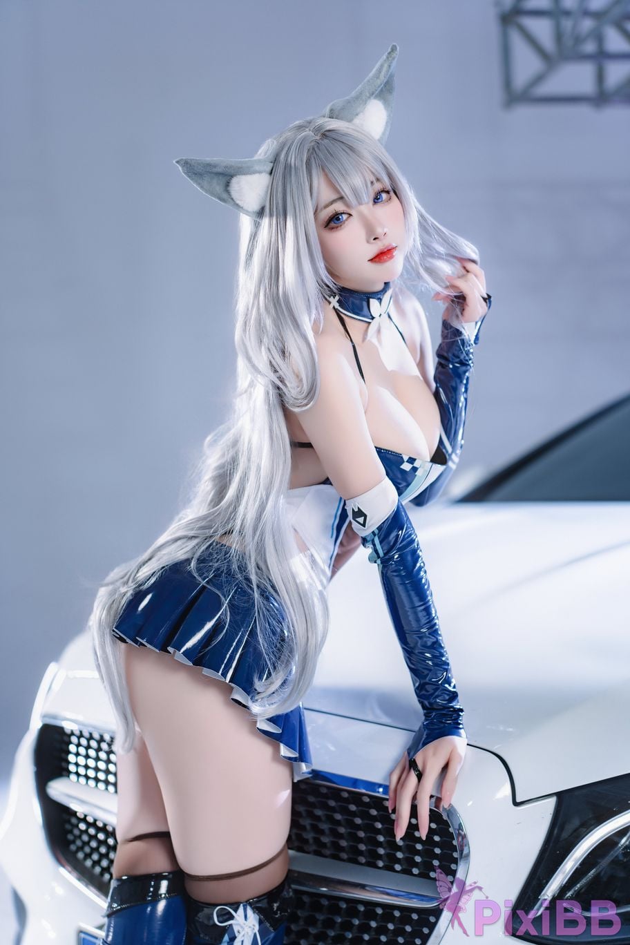 Cosplayer Sakura Miyamoto azur lane Shinano The roaring silver wheel PixiBB.COM 009