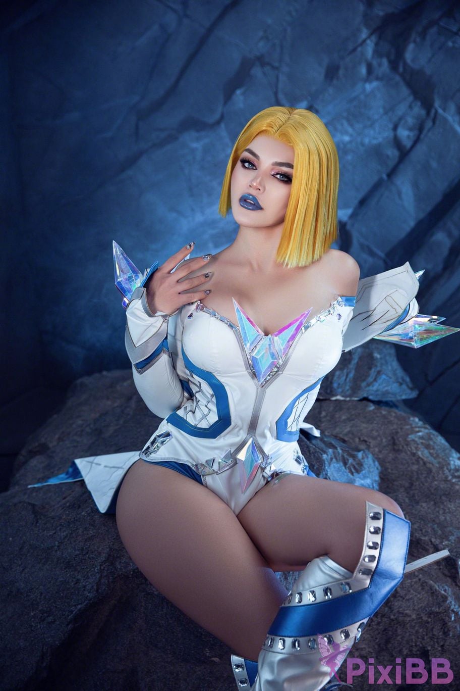 Kalinka Fox Emma Frost PixiBB.COM 42