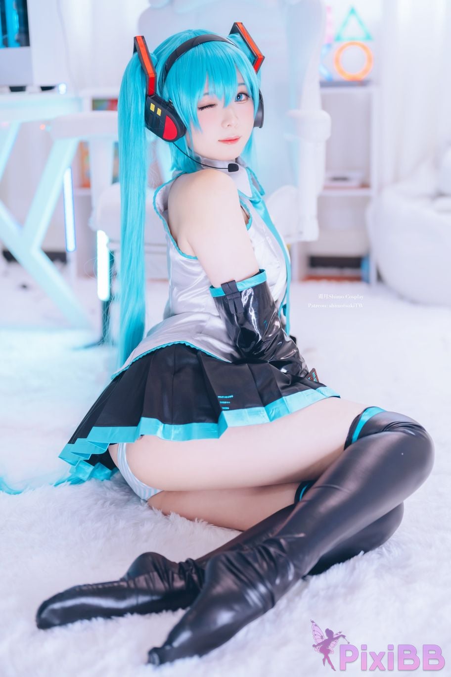 Shimo Hatsune Miku PixiBB.COM 2