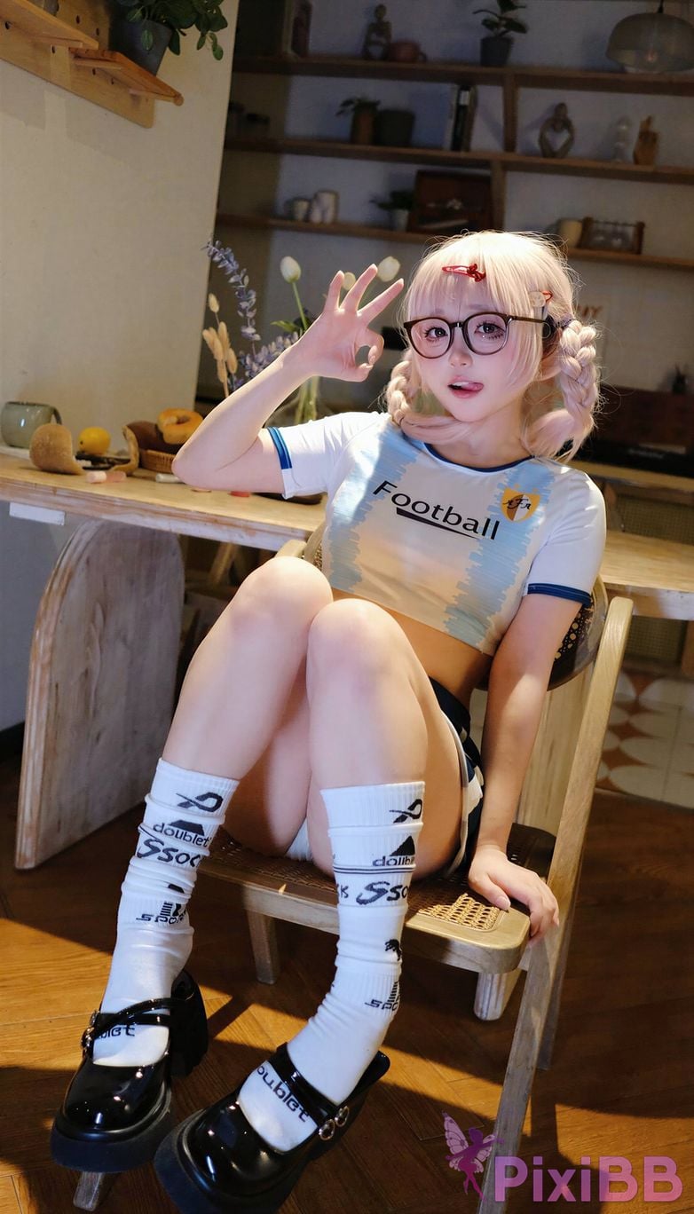 Cosplayer Eiri Kanzawa Lets cheer for you the World Cup together PixiBB.COM 118