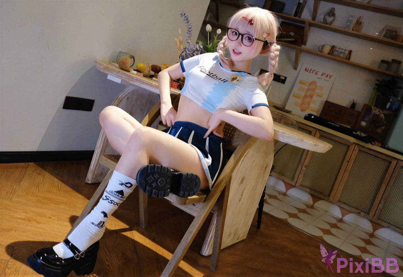 Cosplayer Eiri Kanzawa Lets cheer for you the World Cup together PixiBB.COM 123