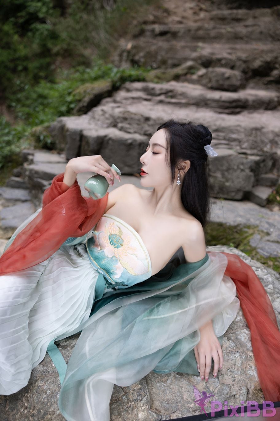 No watermark for in app purchases Wang Xinyao Yanni green costume Fall PixiBB.COM 015