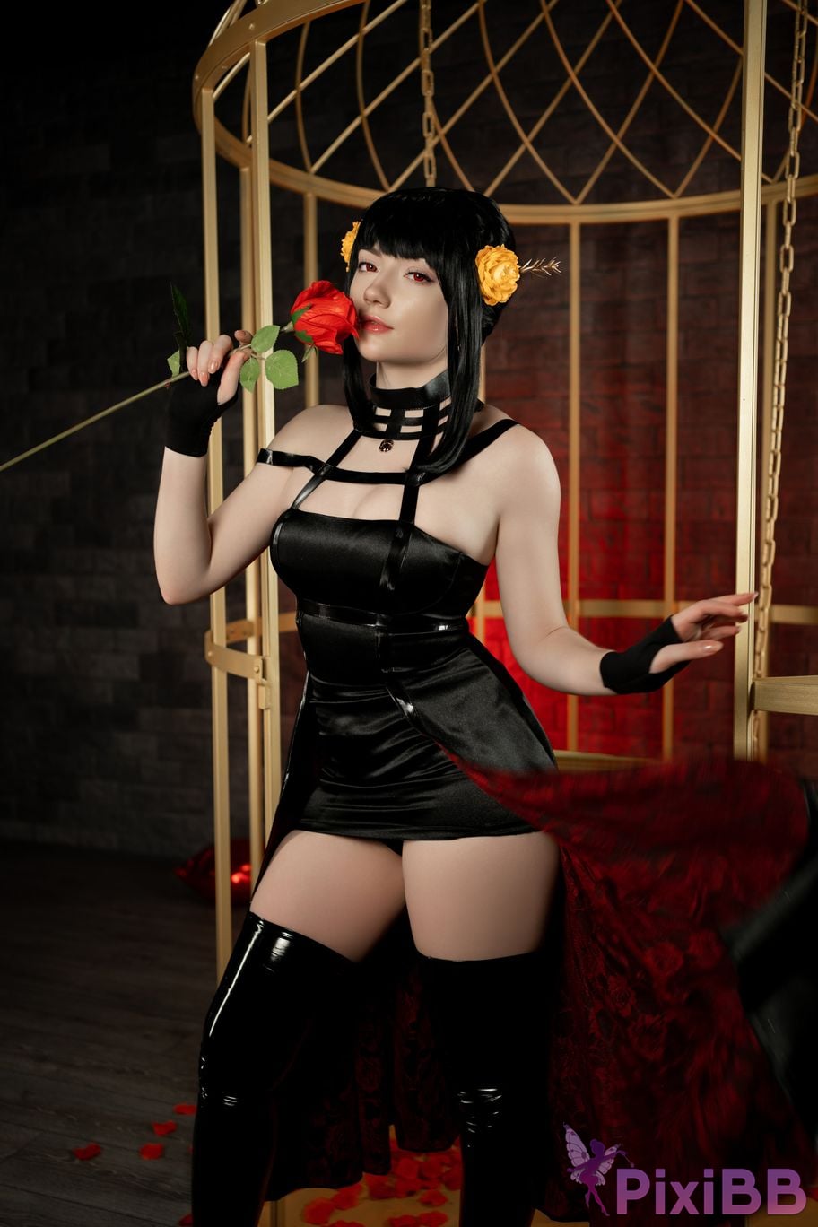 CarryKey Yor Forger (Thorn Princess) PixiBB.COM 2