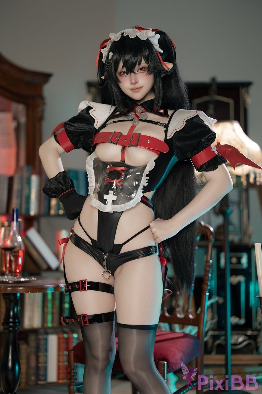 Cosplayer Island fish Zana Demon maid fanfic PixiBB.COM 010