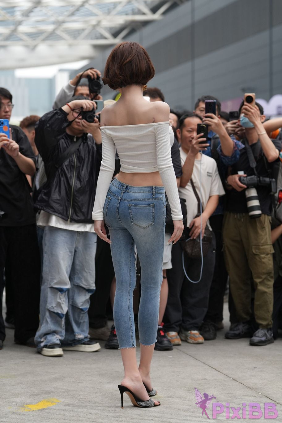Featured Street Photography Works No.5744 Silk little cat Dabao in jeans PixiBB.COM 113