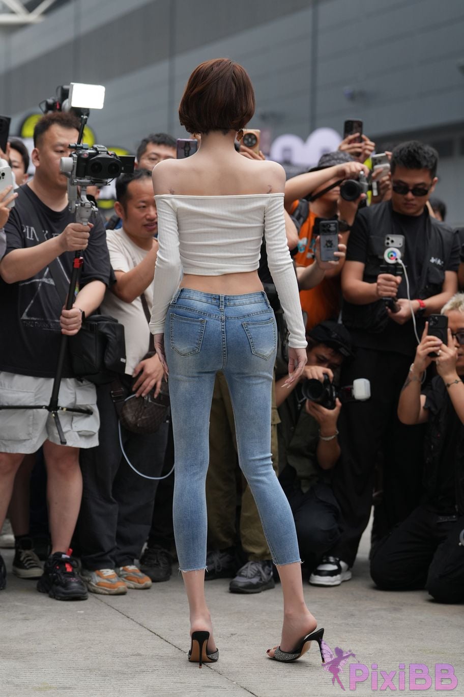 Featured Street Photography Works No.5744 Silk little cat Dabao in jeans PixiBB.COM 117