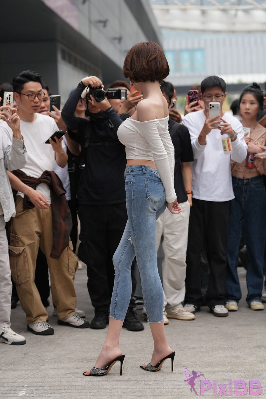 Featured Street Photography Works No.5744 Silk little cat Dabao in jeans PixiBB.COM 126