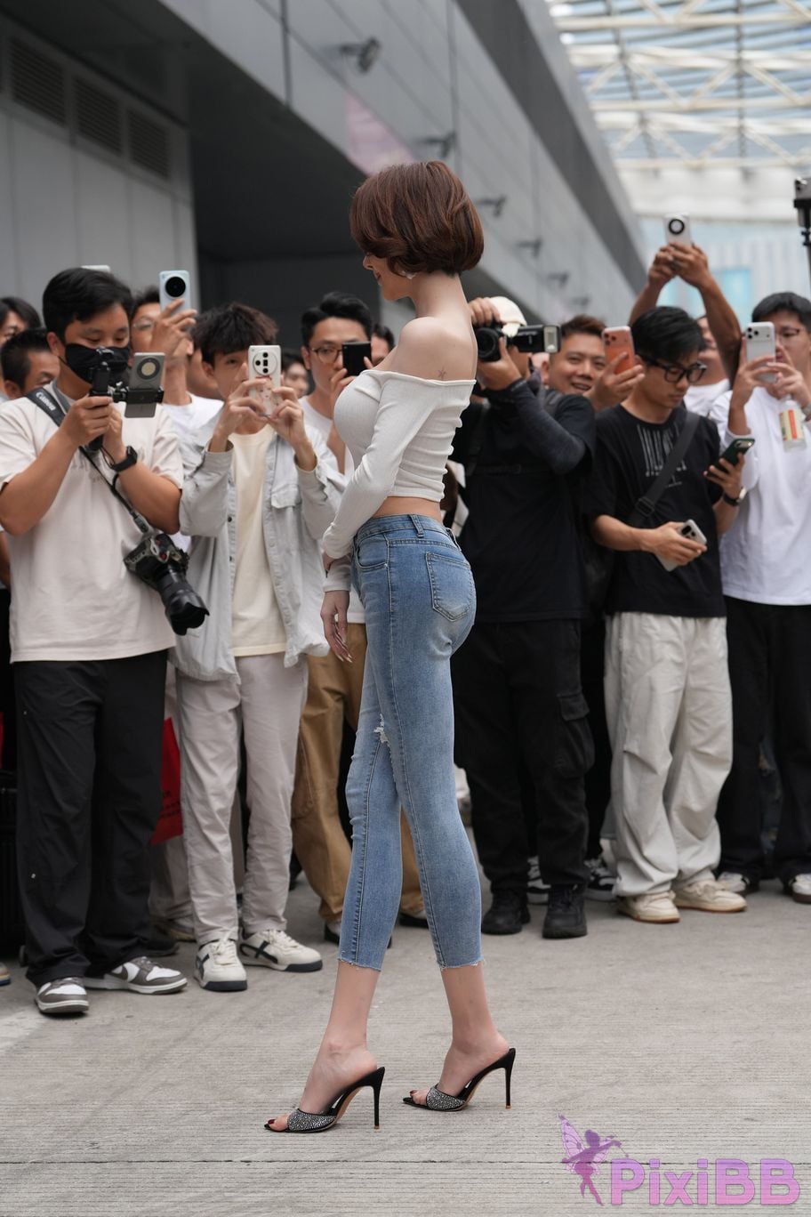 Featured Street Photography Works No.5744 Silk little cat Dabao in jeans PixiBB.COM 129