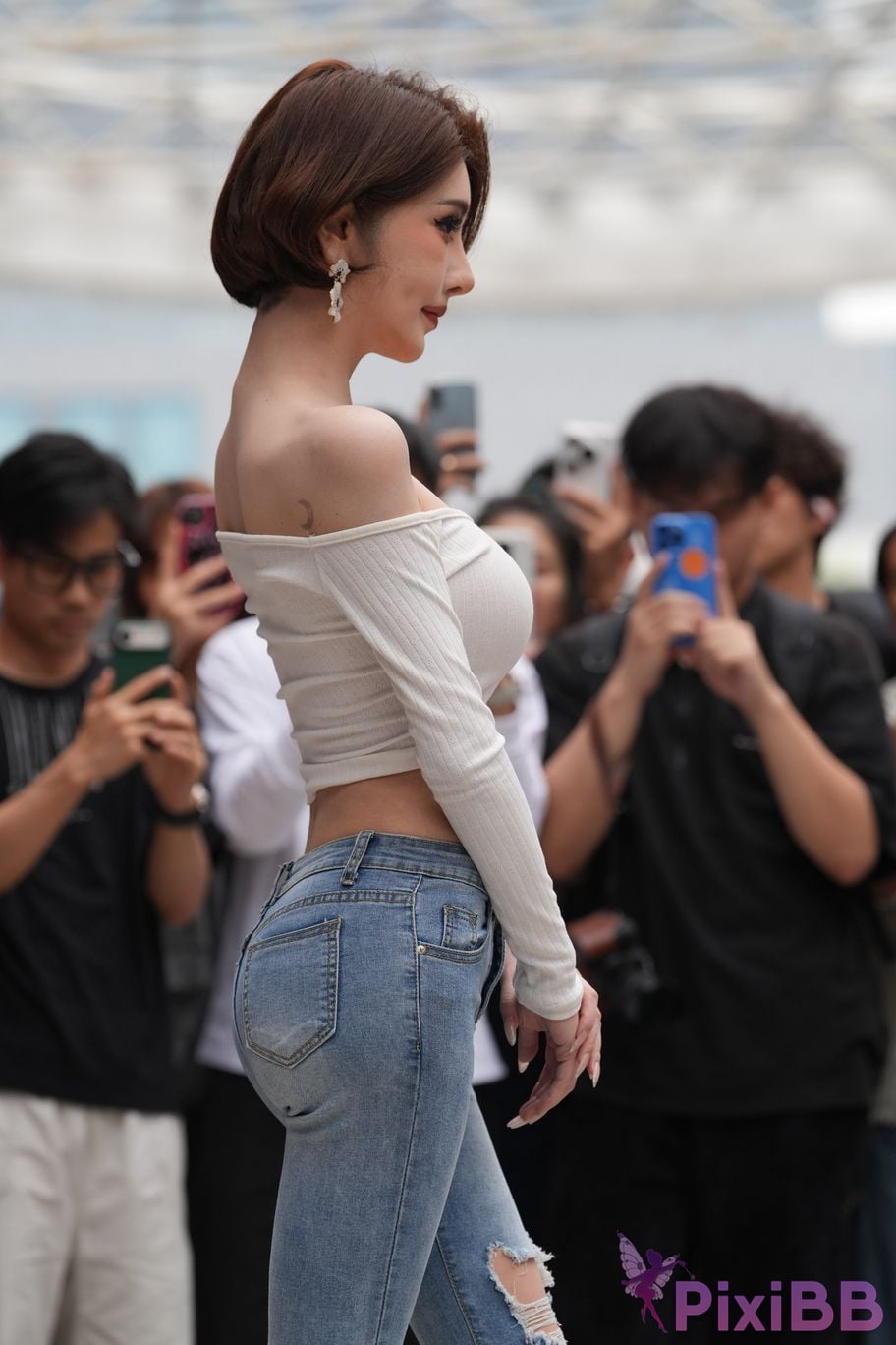 Featured Street Photography Works No.5744 Silk little cat Dabao in jeans PixiBB.COM 166