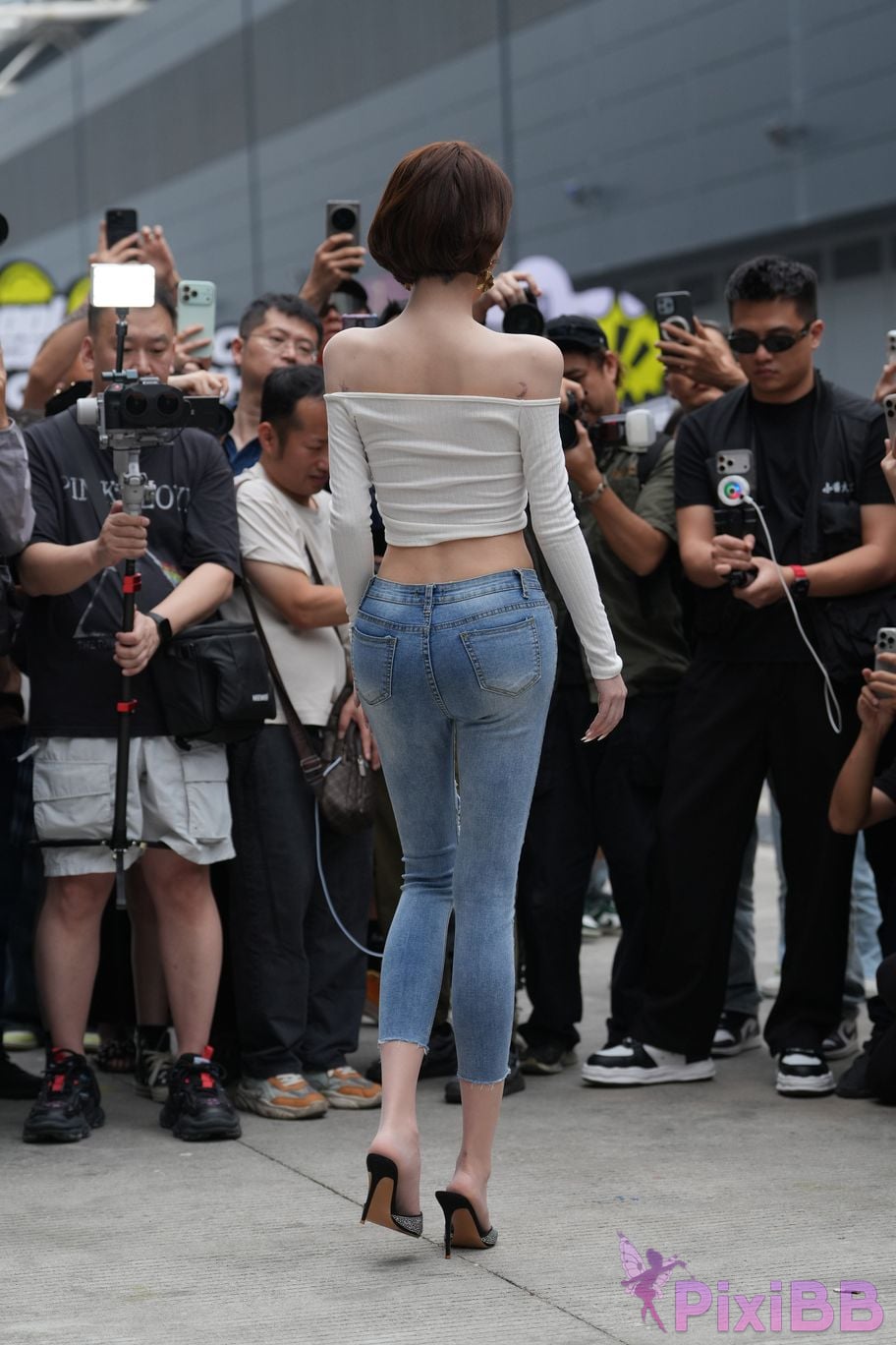 Featured Street Photography Works No.5744 Silk little cat Dabao in jeans PixiBB.COM 176