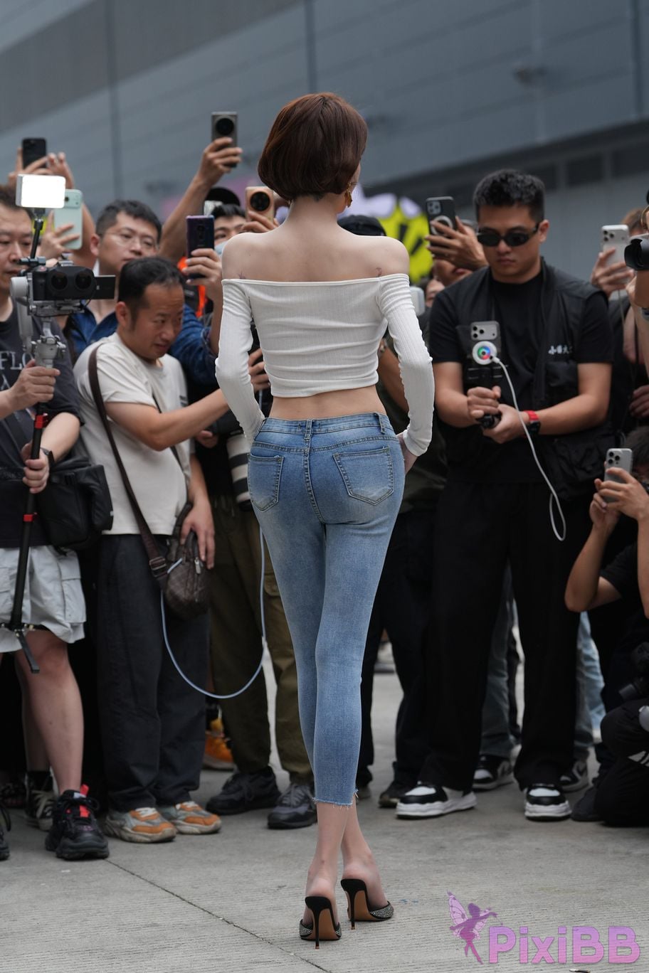 Featured Street Photography Works No.5744 Silk little cat Dabao in jeans PixiBB.COM 178