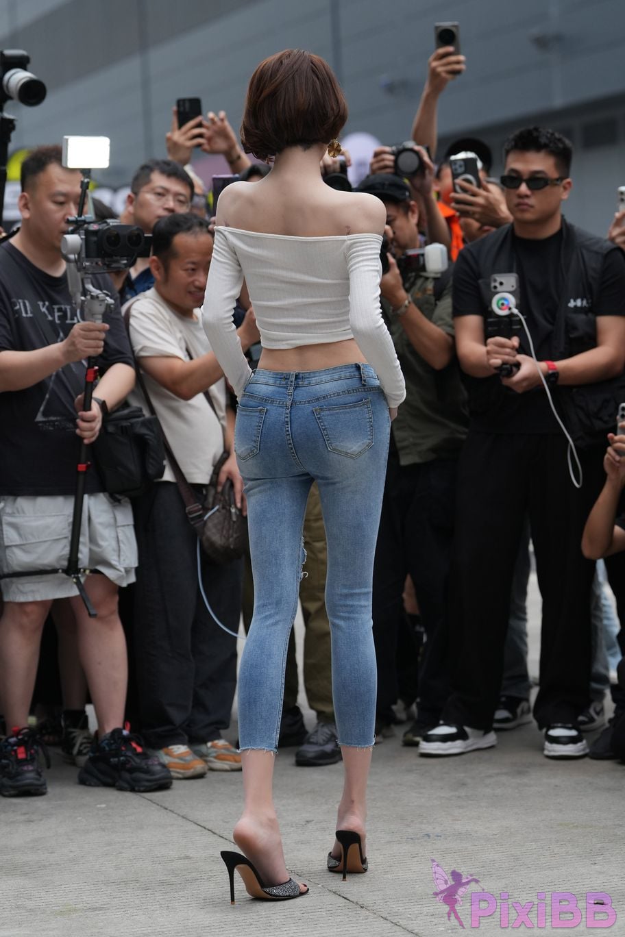 Featured Street Photography Works No.5744 Silk little cat Dabao in jeans PixiBB.COM 183