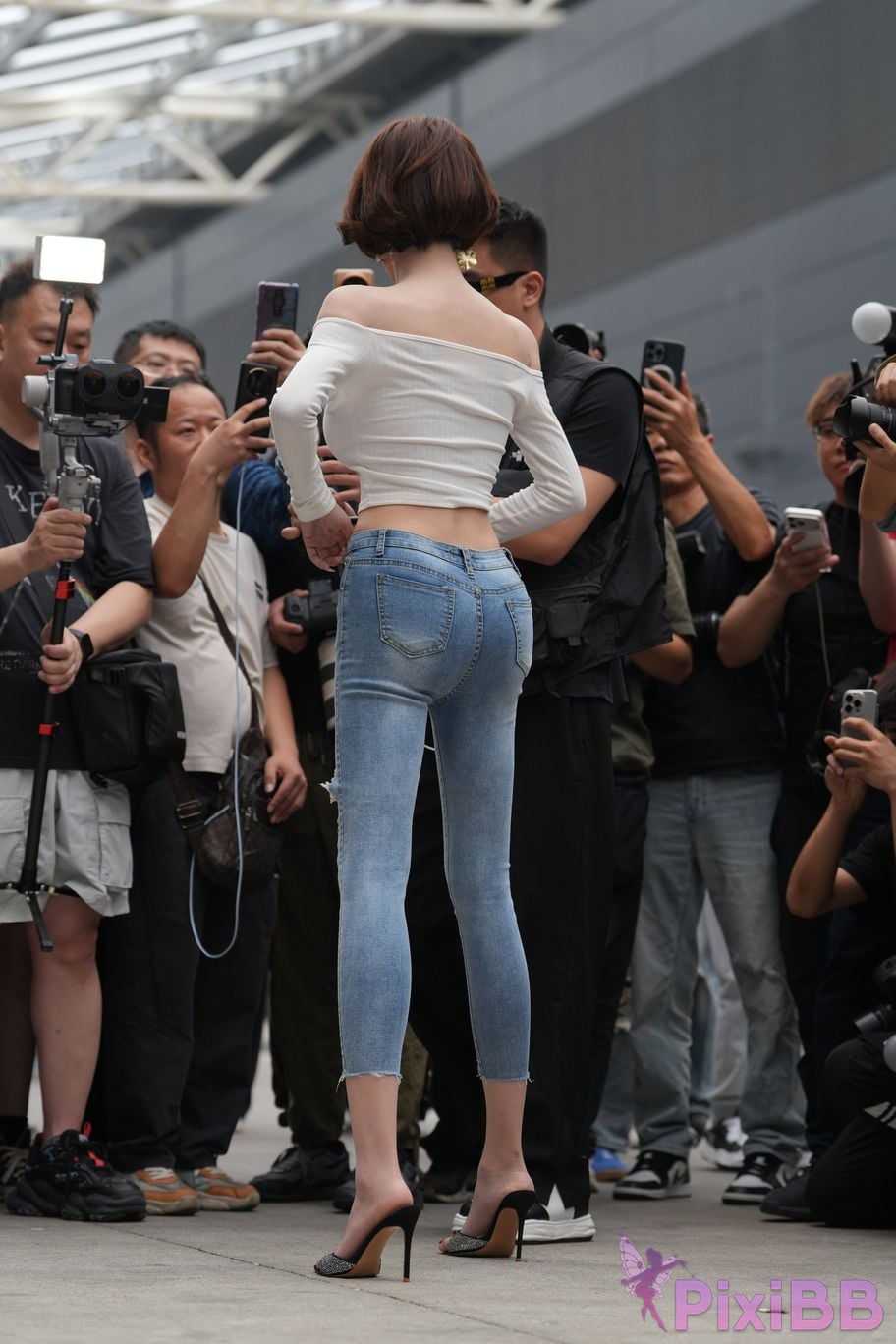 Featured Street Photography Works No.5744 Silk little cat Dabao in jeans PixiBB.COM 191