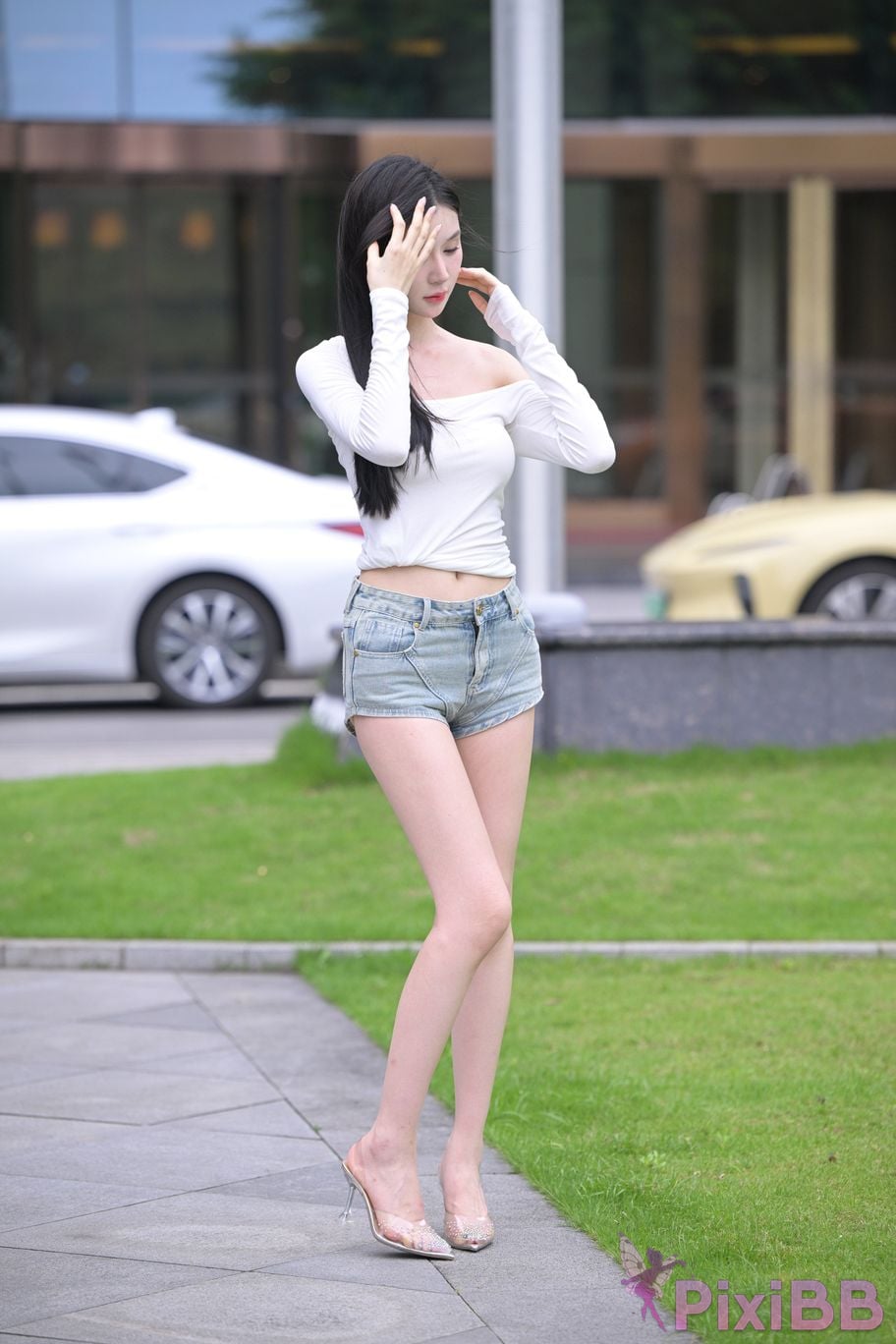Featured Street Photography Works No.5745 glamor denim shorts PixiBB.COM 074