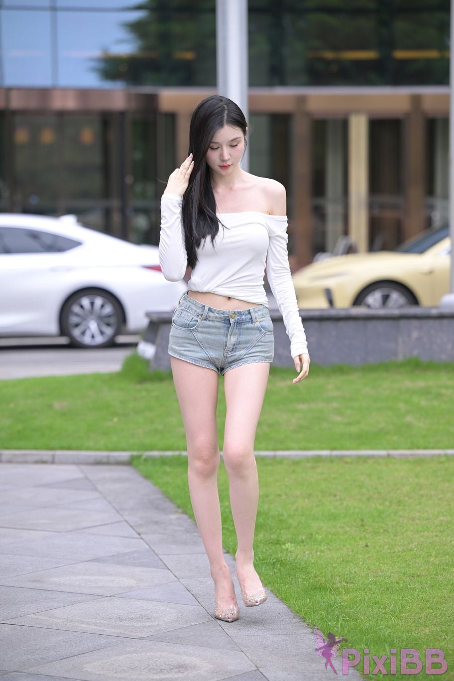 Featured Street Photography Works No.5745 glamor denim shorts PixiBB.COM 078