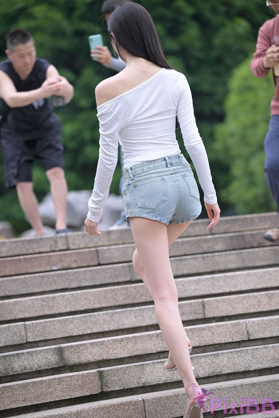 Featured Street Photography Works No.5745 glamor denim shorts PixiBB.COM 166