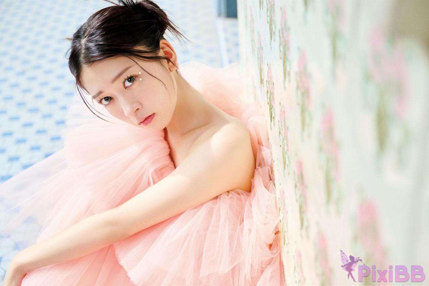 Japanese Idol Nozomi Suzuhara 1st photo collection Delivery PixiBB.COM 125