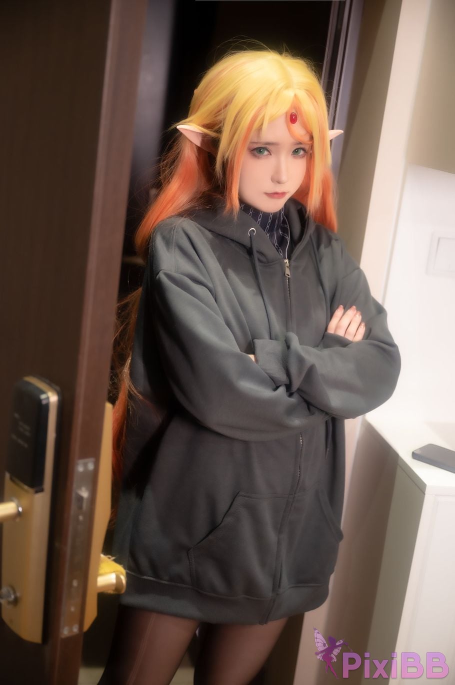Coser Quan PixiBB.COM 001.JPG