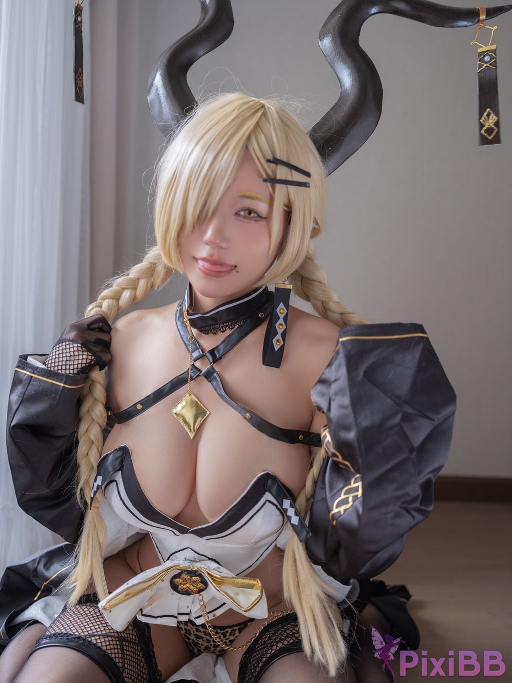 Coser w 202401patreon PixiBB.COM 130