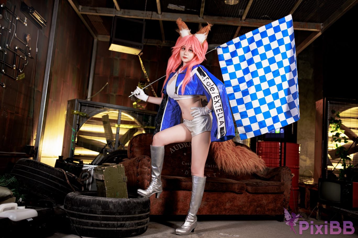 Cosplayer A Xuexue FGO Tamamoae Racing Suit PixiBB.COM 001