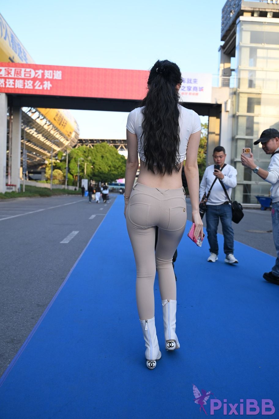 Featured Street Photography Works No.5753 Plump peach pants BB Sauce PixiBB.COM 052