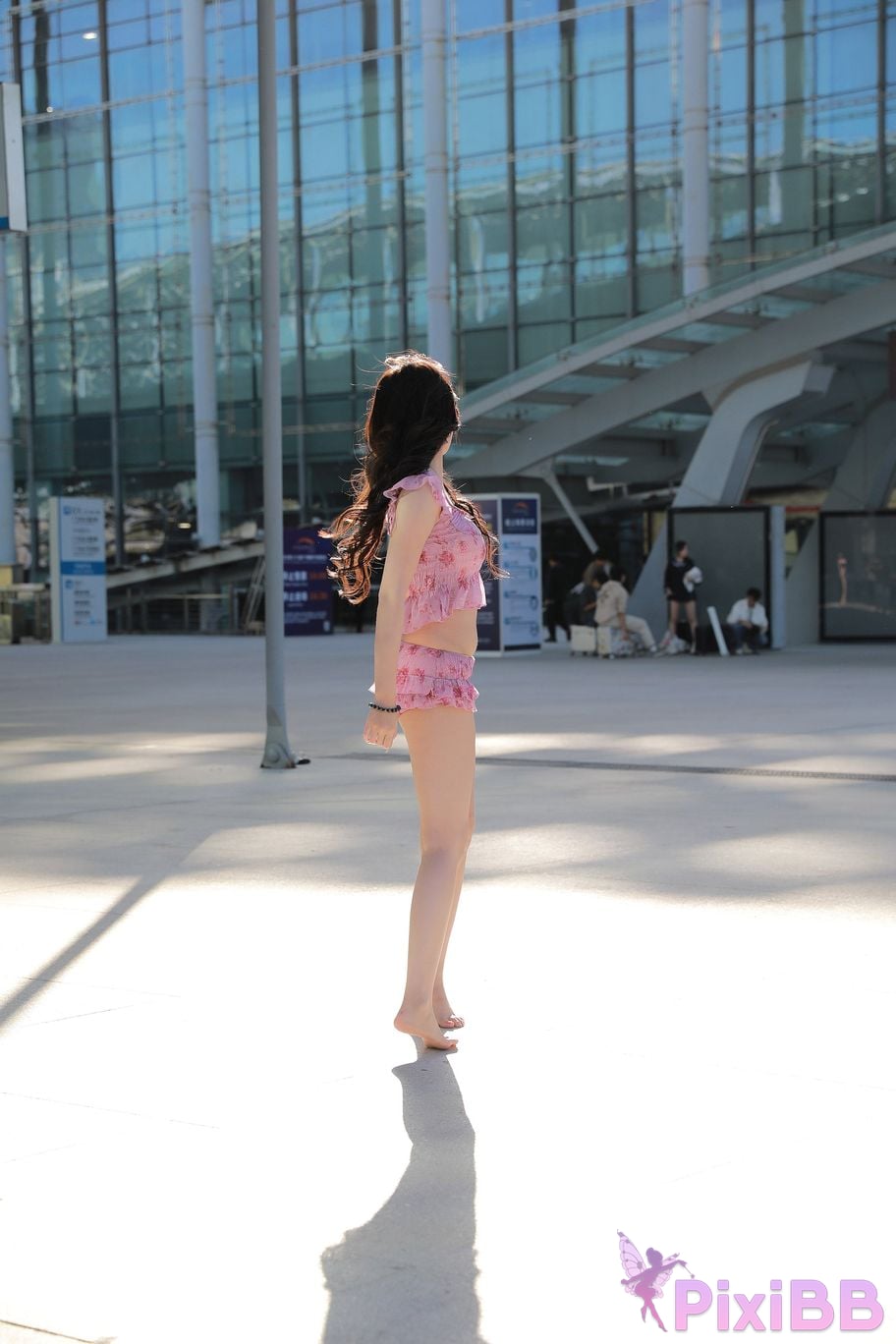 Featured Street Photography Works No.5757 Sexy pink hot pants Xiao Sijia PixiBB.COM 003