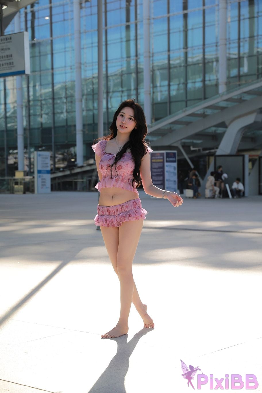 Featured Street Photography Works No.5757 Sexy pink hot pants Xiao Sijia PixiBB.COM 010