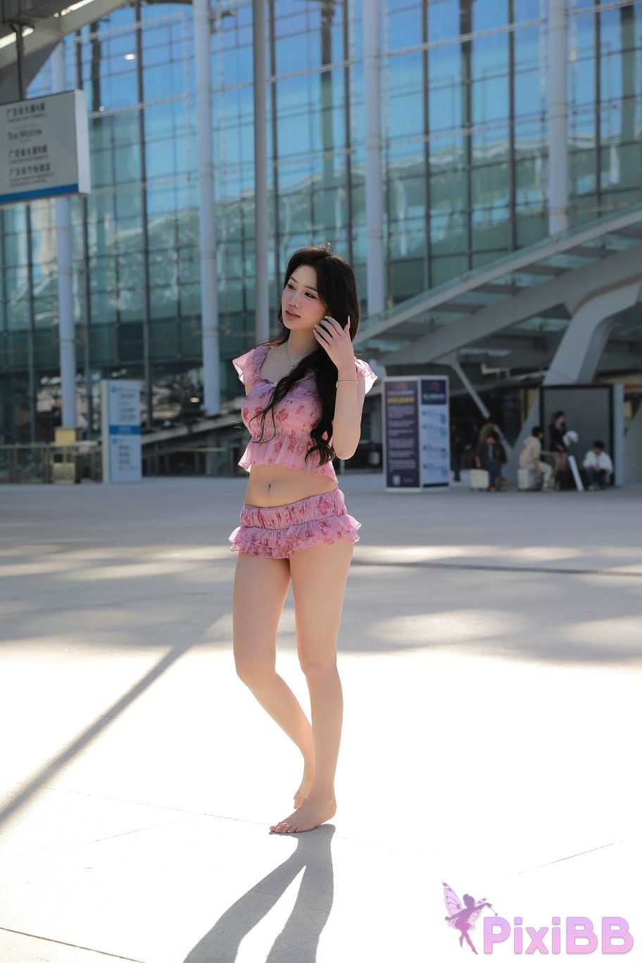 Featured Street Photography Works No.5757 Sexy pink hot pants Xiao Sijia PixiBB.COM 011